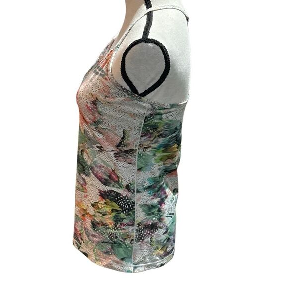 Women's Multicolor Sleeveless Top - Picture 2 of 4